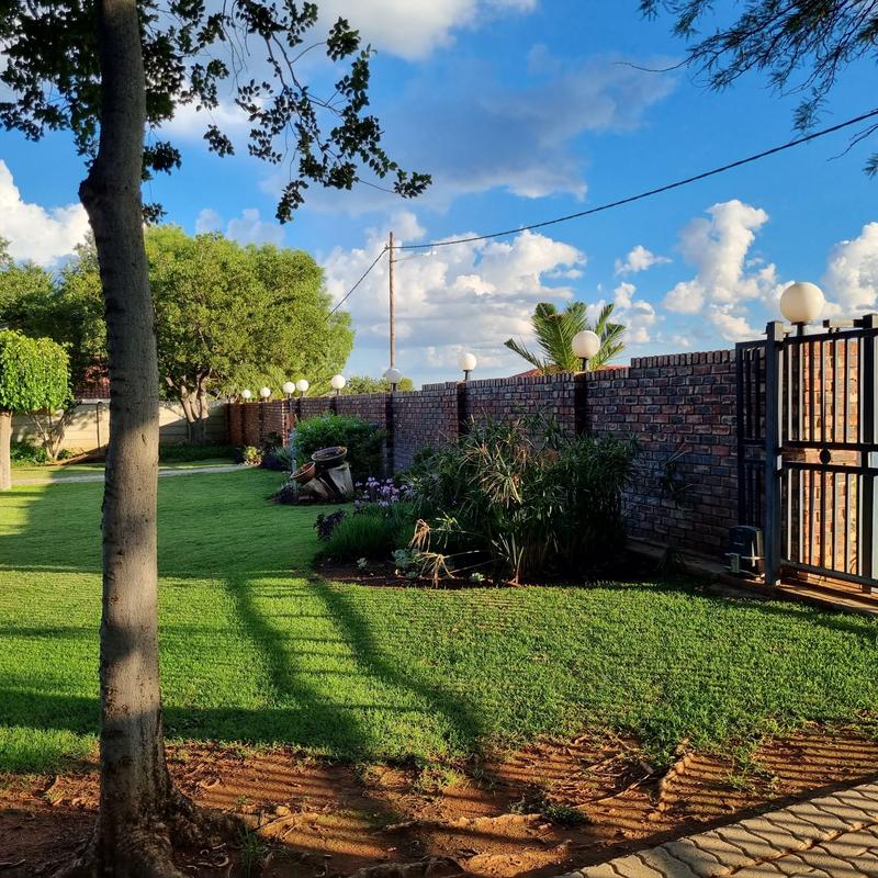 5 Bedroom Property for Sale in Wolmaransstad North West